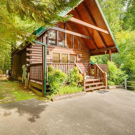 Hugs N Kisses Pool Table Hot Tub Pool Table Community Pool Close To Downtown Gatlinburg Εξωτερικό φωτογραφία